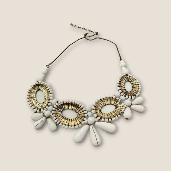 Estate Vintage White & Gold Glass Wired Cabochon Necklace - Picture 6 of 6